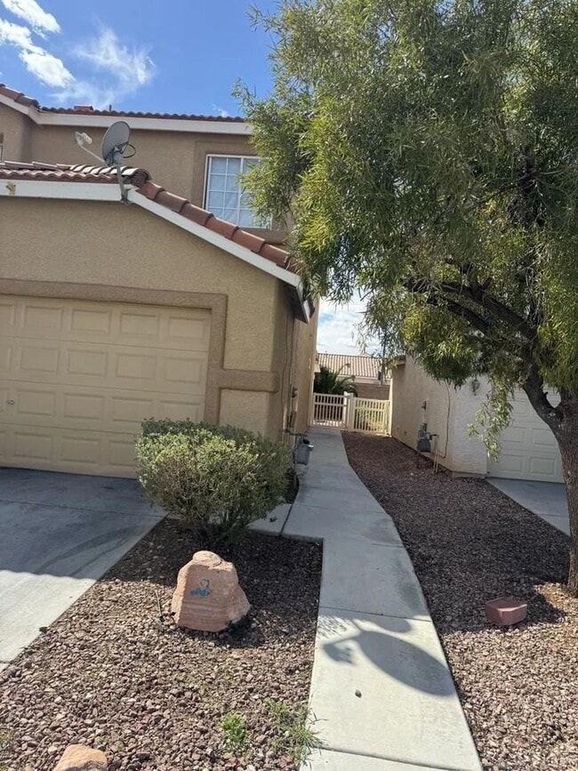 Photo - 5021 Drifting Pebble St