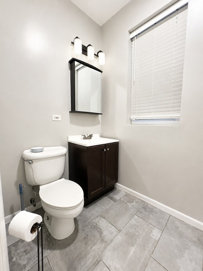 1235 S Kolin Ave Unit 1