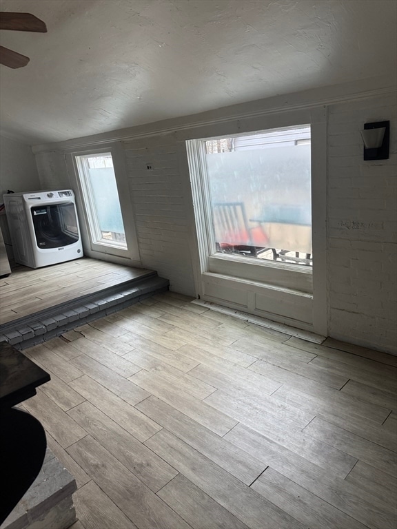 Photo - 967 Bedford St