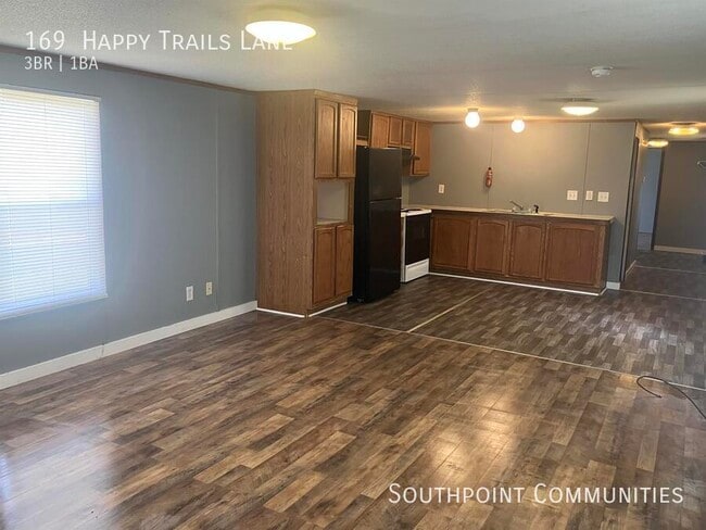 Photo - 169 Happy Trails Dr House