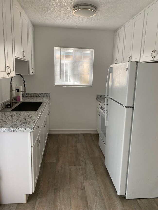304 Hazel St Unit 4
