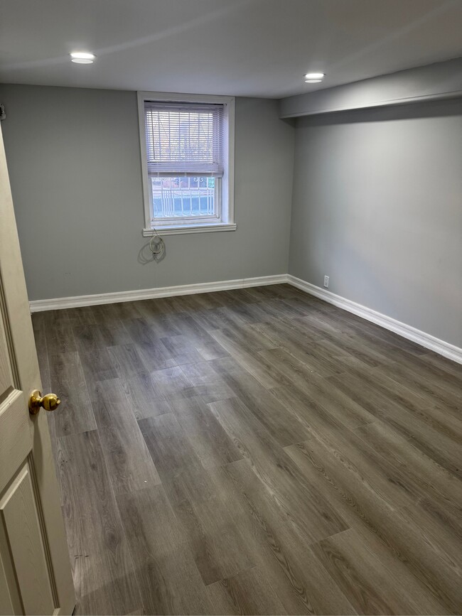 Photo - 1757 E 52nd St Unit Ground