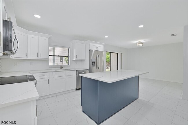 Photo - 17337 Phlox Dr