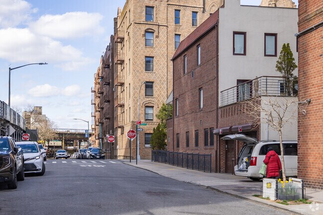 Photo - 201 Brighton 1St Rd