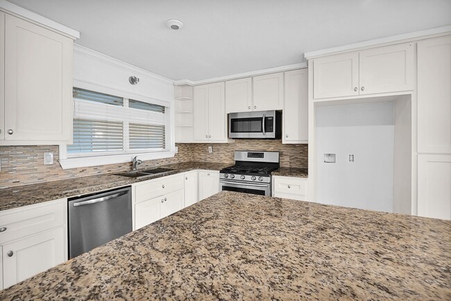 Photo - 1301 Avenue I
