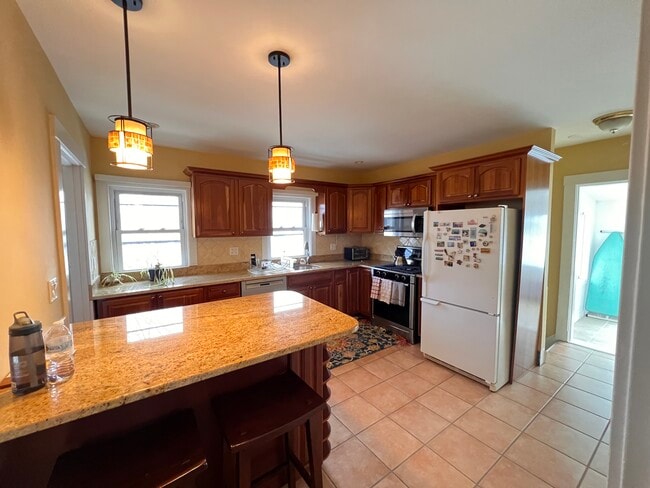 Building Photo - 311 Waverley Ave Rental