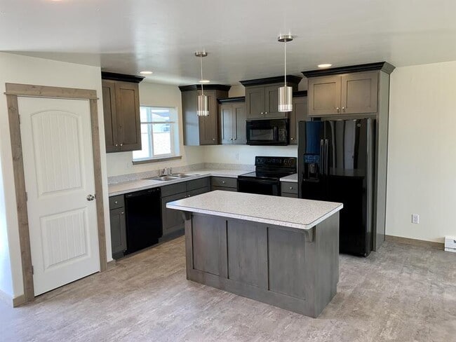 Photo - 850 Gibbon St