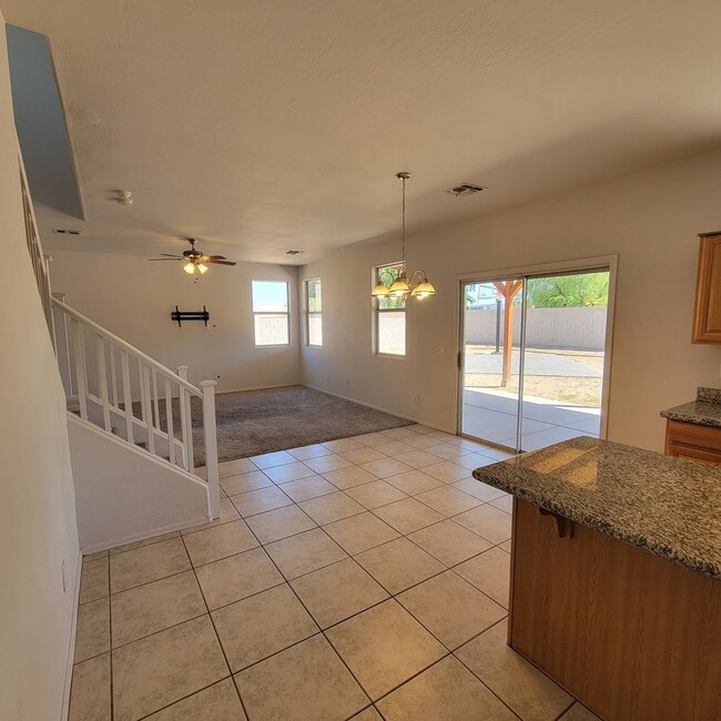 Photo - Bright 4Bdm 3Ba Goodyear home