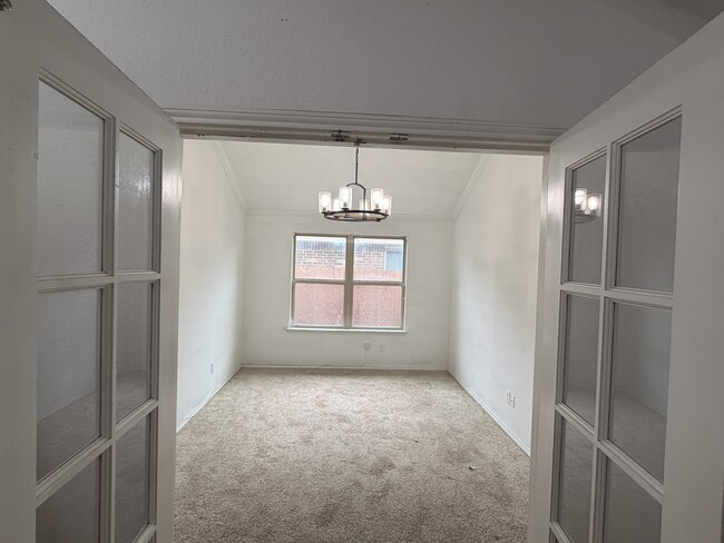 Building Photo - 2104 Long Forest Rd