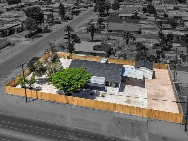 Building Photo - Coming Soon! 3bed 2 bath plus Casita HUGE ... Rental