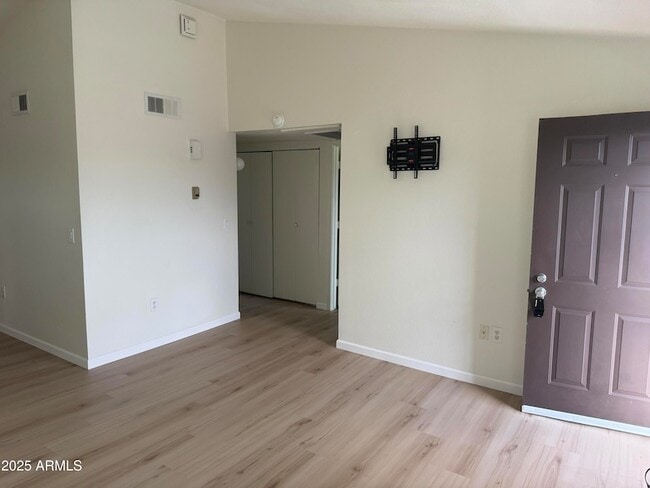 Photo - 461 W Holmes Ave