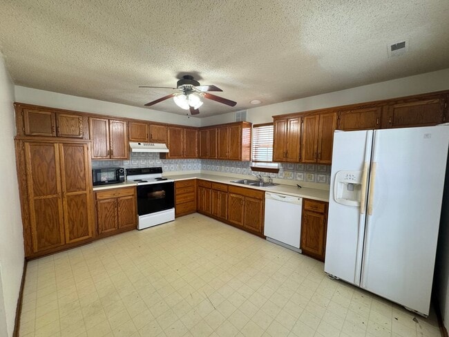 Photo - Comfortable Living