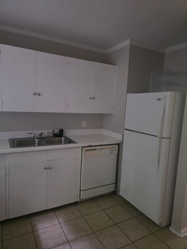 1617 Old Oxford Rd Unidad Old Oxford A