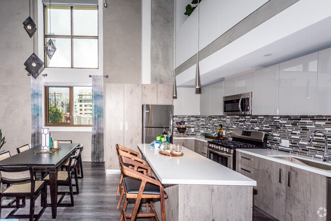 2HAB, 2BA Loft - 1,134-1,499 ft² - The Mansfield at Miracle Mile