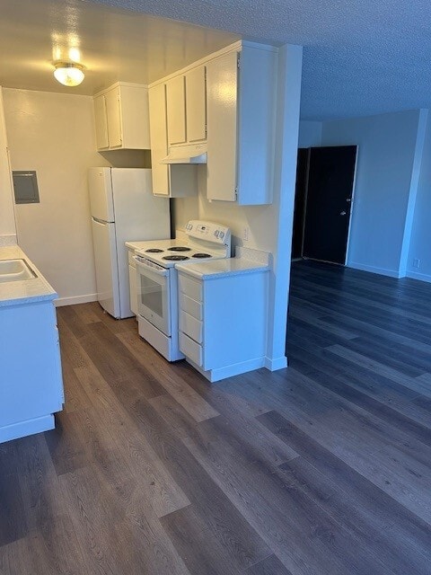 Building Photo - 2680 S Barrington Ave Unit 101