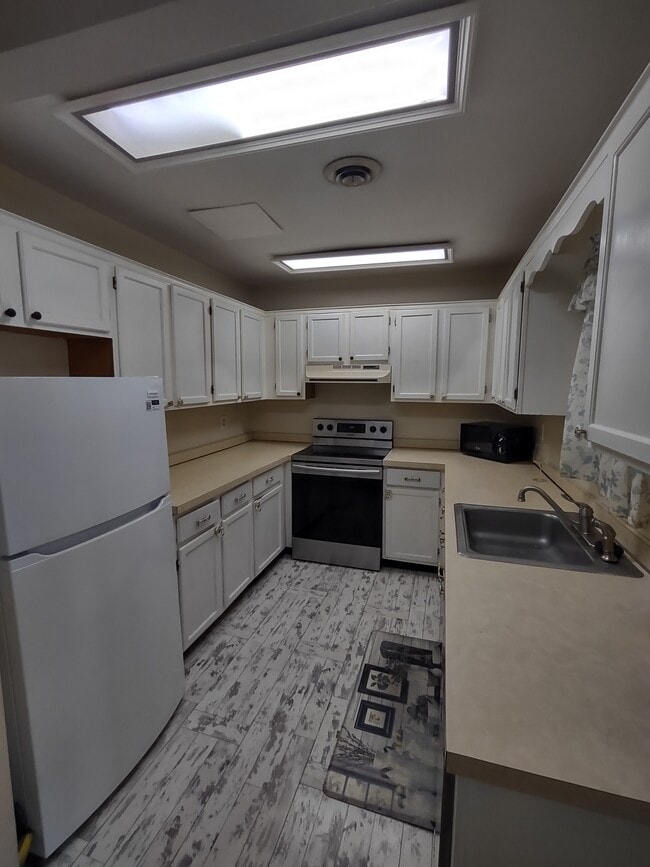 Photo - 217 E Green Valley Cir