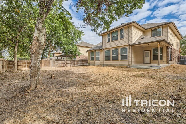 Photo - 213 Ridge Bluff