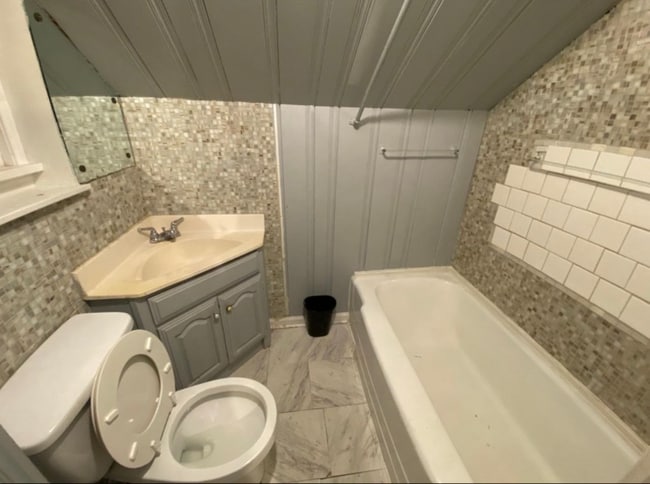 Photo - 5908 Ackley Rd