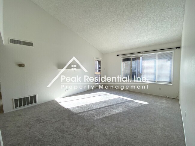 Photo - Wonderful 2bd/2ba Orangevale Condo - Gated... Unit 174