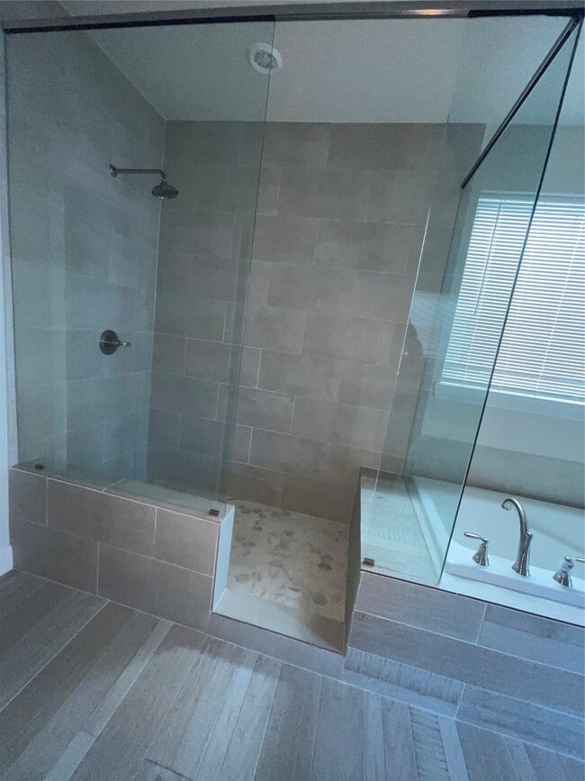 Photo - 2718 Grand Fountains Dr