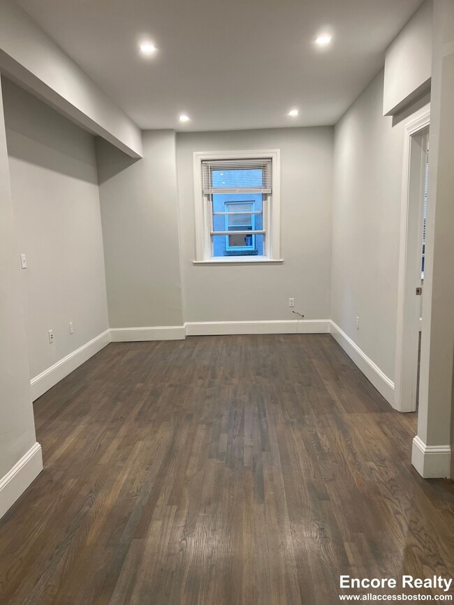 Photo - 108 Jersey St Unit 8