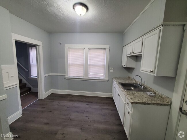 Building Photo - 13413 Durkee Ave Rental