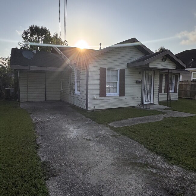 Photo - 2 Bedroom | 1 Bathroom Single Family Home located in the North end of Beaumont, TX is waiting for...