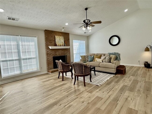 Photo - 3267 Summit Glen Dr