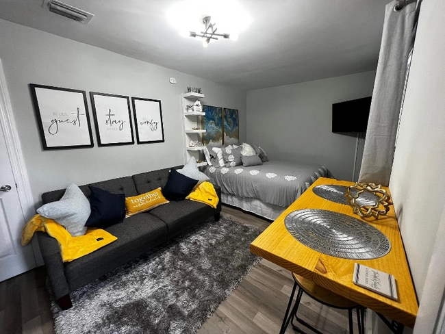 Photo - 780 NW 141st St Unidad B