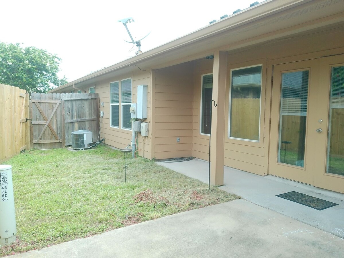 Photo - 4750 Grand Junction Drive