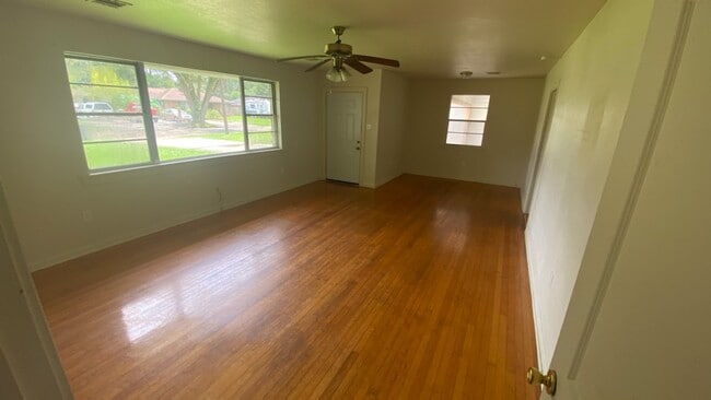 Photo - 3153 Joyce Dr