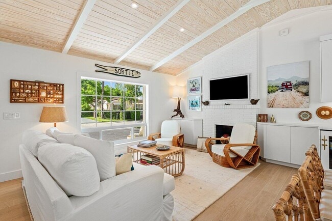 Photo - 11 Hersey Dr