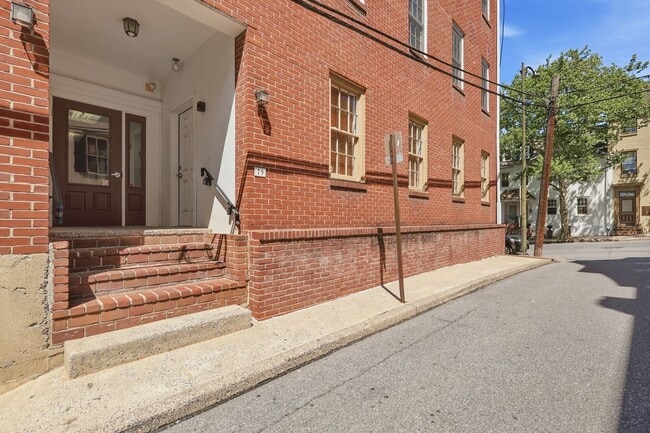 Photo - One Bedroom Apartment | Historic Bethlehem Unit G