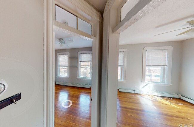 Photo - 564 Green St
