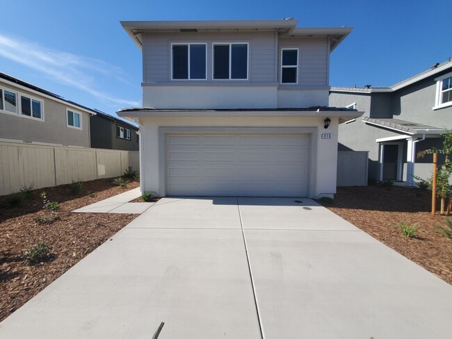 3 Bed 2.5 Ba 2 Car Garage in Roseville! - 3 Bed 2.5 Ba 2 Car Garage in Roseville! House