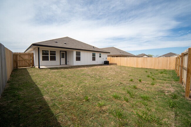 Photo - 1414 Sideoats Ln