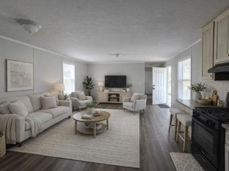 77 Hollywood Dr