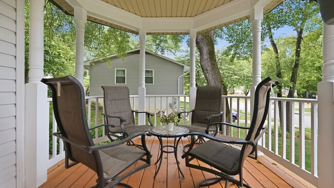 Photo - Newly Renovated 5 Bedroom Home With Country Porch!