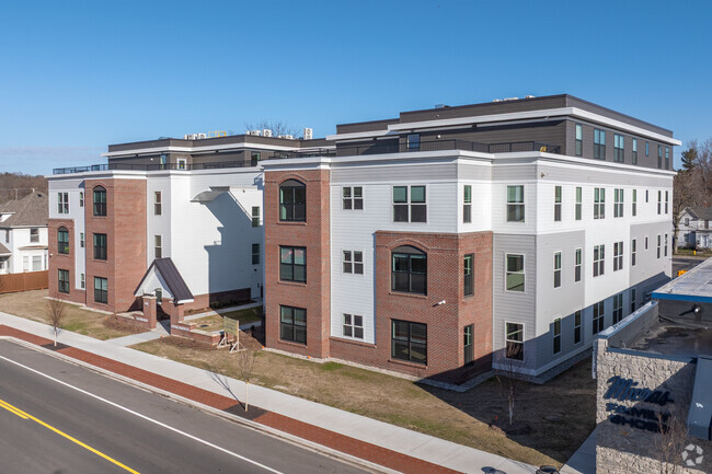 Leonard Apartments
