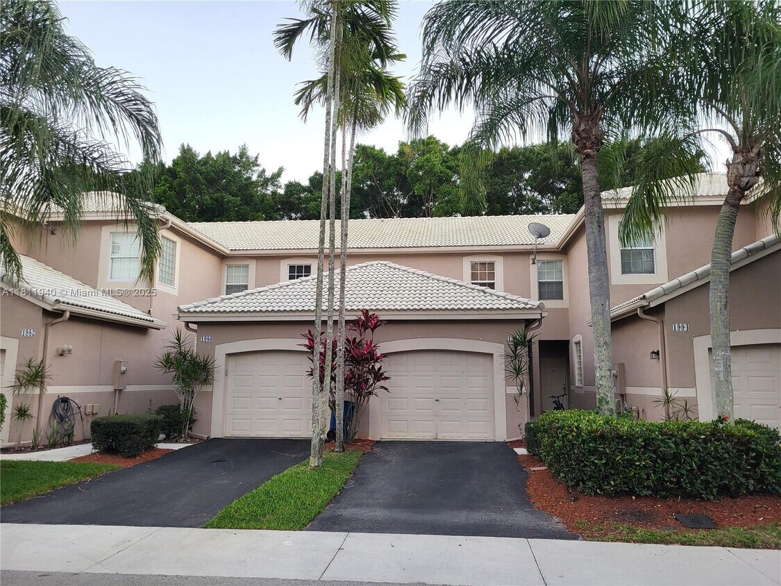 Photo - 1990 Madeira Dr (Weston, FL)