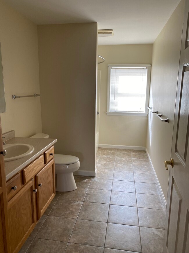 Photo - 796 S Barre Rd Unit 9