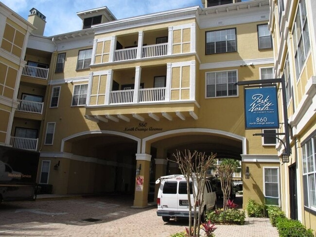 Building Photo - Beautiful Condo in the heart of Downtown O... Unit 159