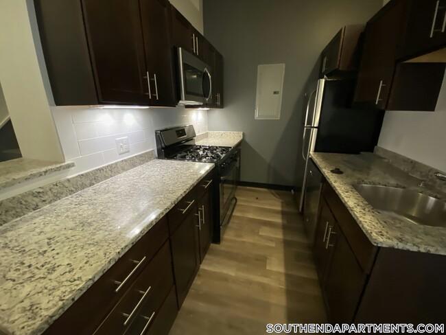 Building Photo - 160 E Berkeley St