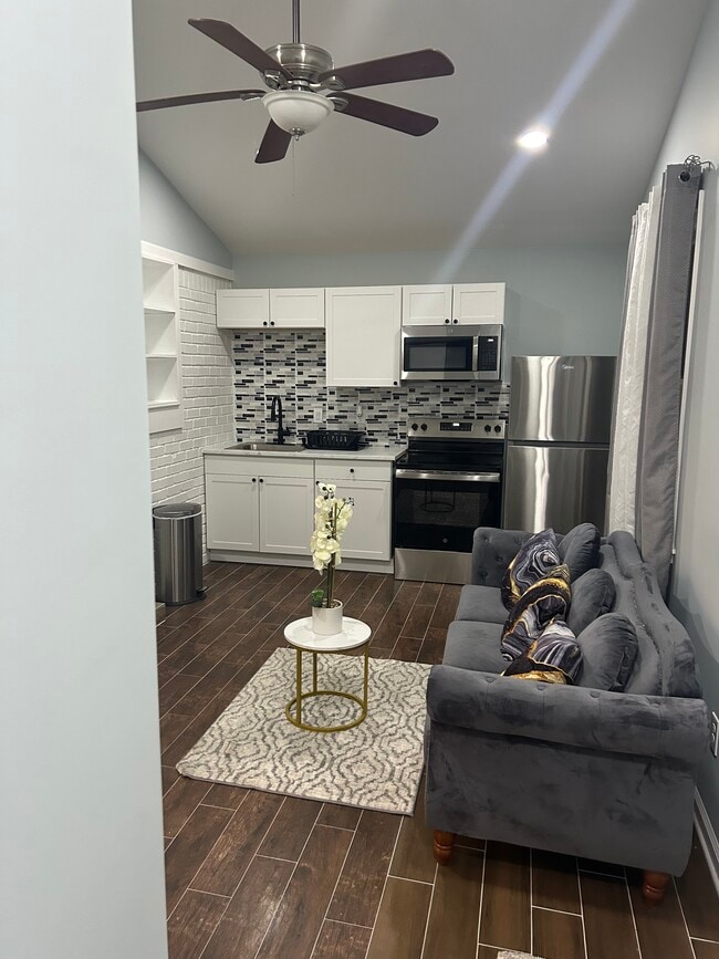 Photo - 8323 Tudor Dr