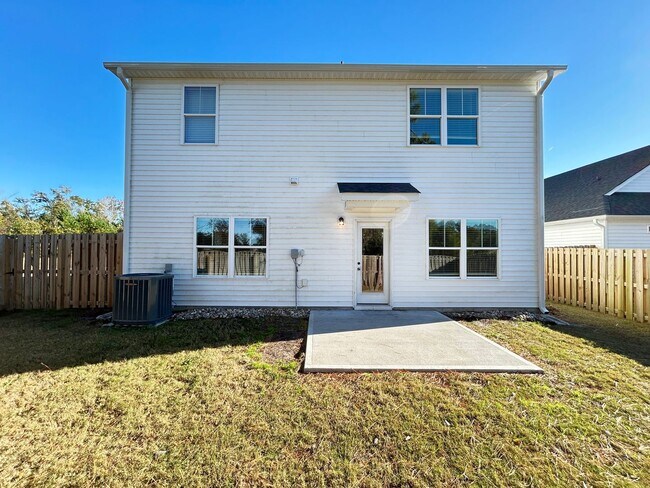 Photo - The Landing at Lewis Creek |