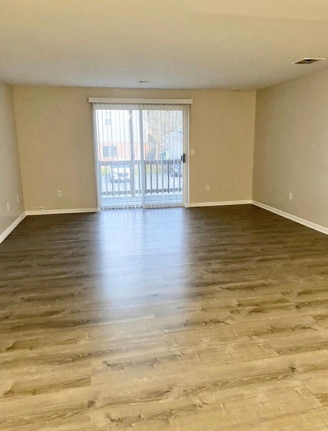 4000 N Main St