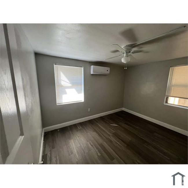 Building Photo - 1026 19th St S Unit 1026 Half Lower Rental