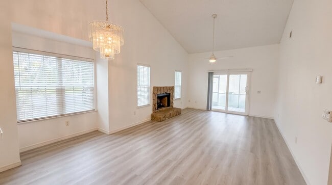 1950 Westminster Cir