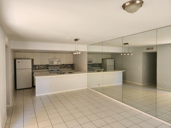 Photo - 176 Waterside Dr