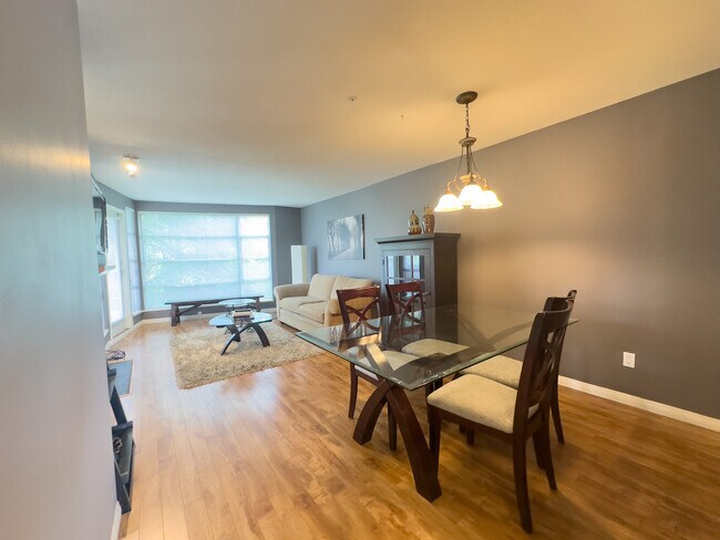 Photo - 2575 W 4th Ave